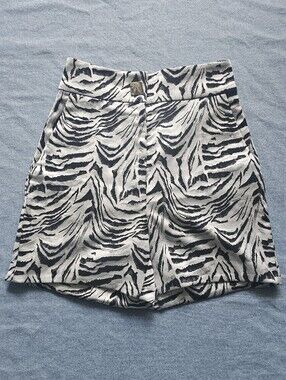 Versace Collection Zebra Print Shorts Women's Size 38 Medusa Button Designer